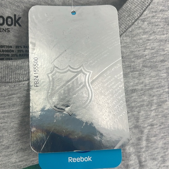 Tampa Bay Lightning NHL Reebok gray angled sleeves t-shirt women’s Large stretch - Picture 9 of 12